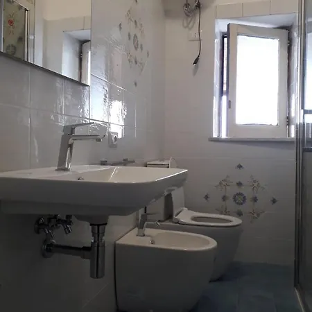 Holiday home Lino E Iolanda